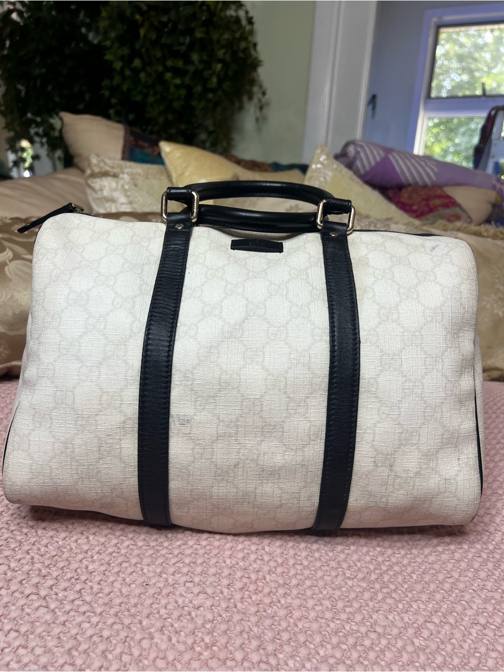 Gucci Joy Medium Boston White GG Supreme Bag 193603